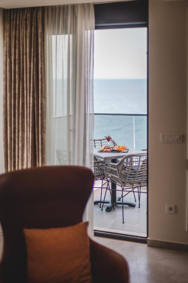 Kalamper Apartments Dobra Voda Exteriér fotografie